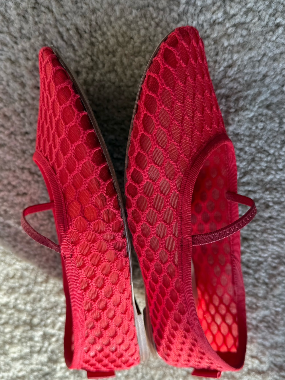 A.P.C. Women’s Bright Red Mesh Slip-On Flats, size 36 - Picture 3 of 6